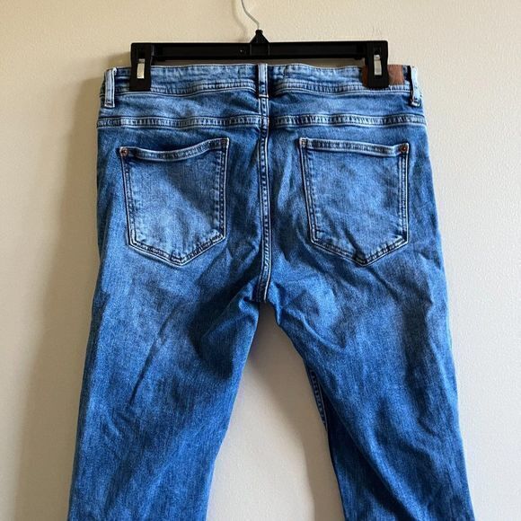 ZARA MID-RISE JEANS WITH‎ RIPPED HEMS CROPPED SKINNY DENIM WOMENS SIZE 8 … - Picture 6 of 9